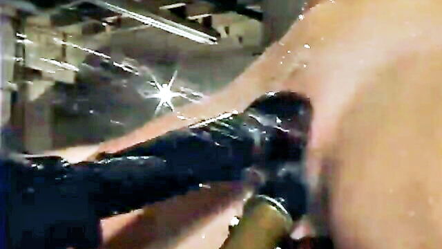Isabella Soprano - lesbian vibrator squirt Water Bondage