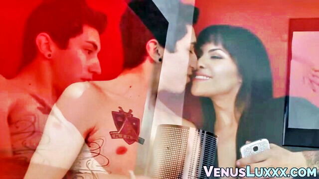 foxxy venux homo threeway