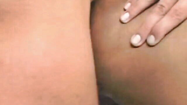 tattooed man and busty blondeนเกม