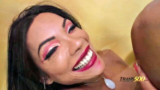 big tits, shemale, nal - tran gata fode shackles
