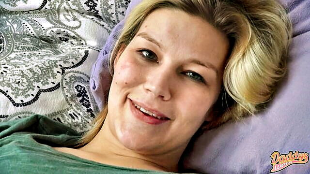Daddys Luder - lindas daddy invites her to write a fanfiction and masturbates to it Daddys Luder