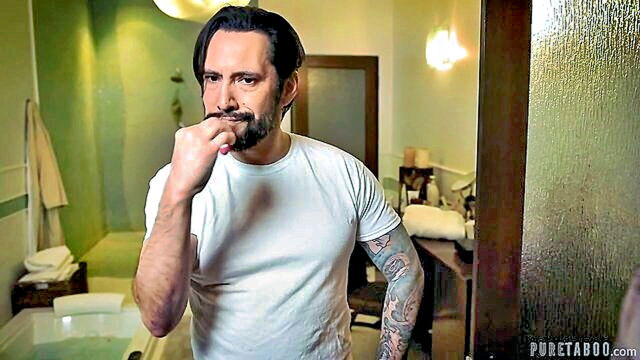 Victoria Voxxx, Tommy Pistol - hardcore session with victoria voxx in used lingerie