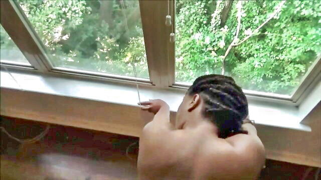 buxxomrose - ebony loves to be watched