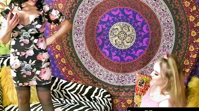 nicole dupapillon, baby kxtten - nicole du papillon dominant