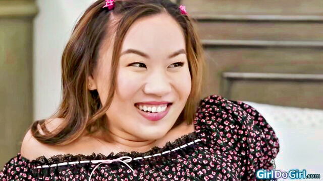 stepmom caught squirting with teens