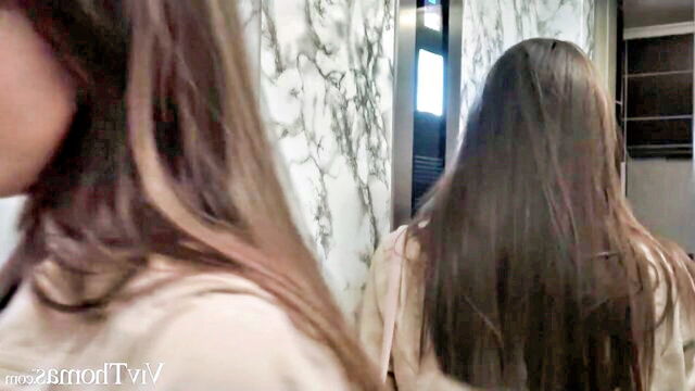 hayli sanders - lesbian fingering with hayli sanders