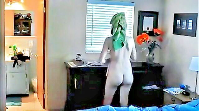 mature hottie steps out of the bathroom revealing her gorgeous body