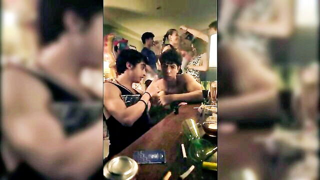 tv show, hot scene, hot scenes - fisica o quimica season 1 nude