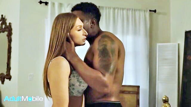 isiah maxwell, skylar snow - mobile adult video tan lines