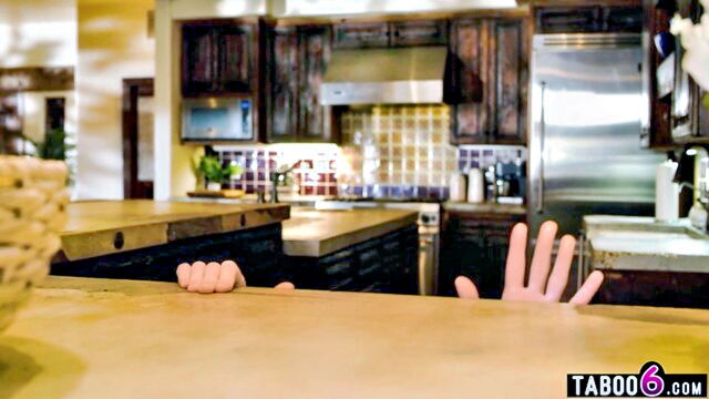 busty ebony ashlyn peaks