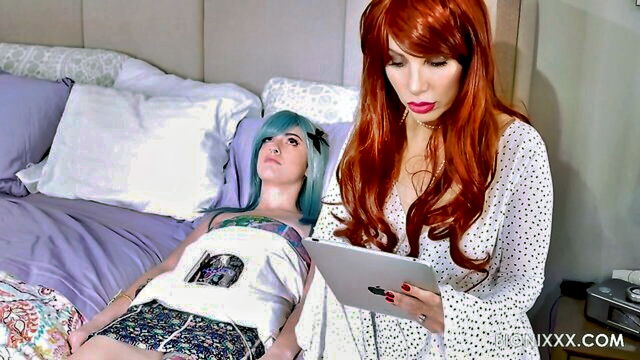 ashley fires - kinky mindblowing lesbian sex