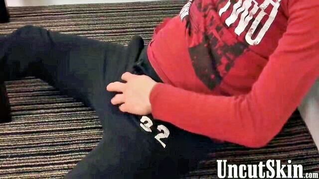 solo, big dick, masturbation - trim job chav masturbation