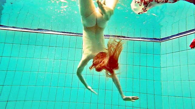 underwater model show