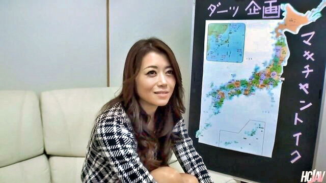Maki Hojo - asian milf hairy pussy