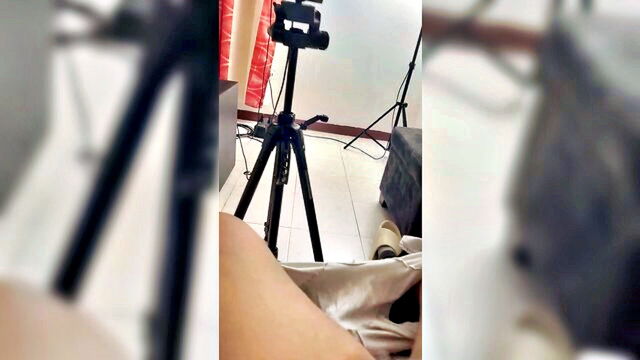 Ema Abby, Gamers_sexo - masturbandome hombres musculosos