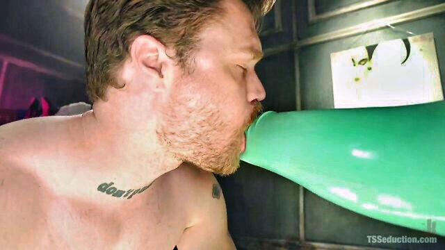 chelsea marie - latex ts seduction chelsea marie