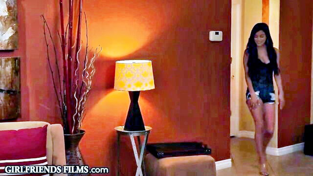 gianna gem, savannah sixx - savage girls video