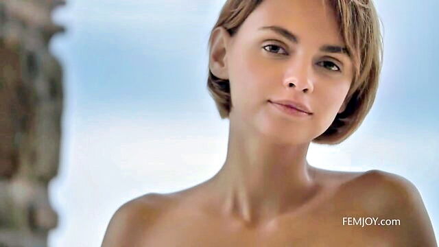 ariel - femjoy ariel a natural tits