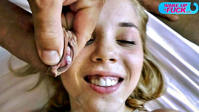 young amateur girl participates in a group sex : Bang