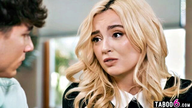 Lexi Lore, Parker Ambrose - lexi lore anal sex