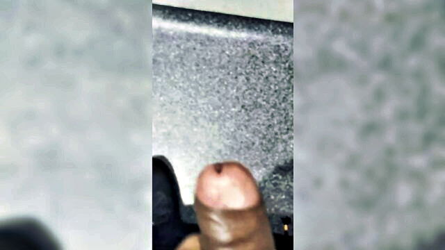 Mrhorny4u96 - gay handjob cumshot