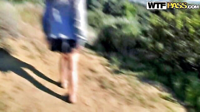 couple sex in the park