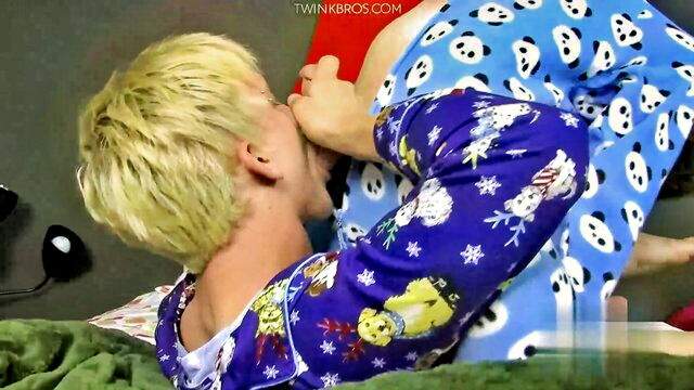 twink, hd twink porn, blowjob - jordan timo greatest gift