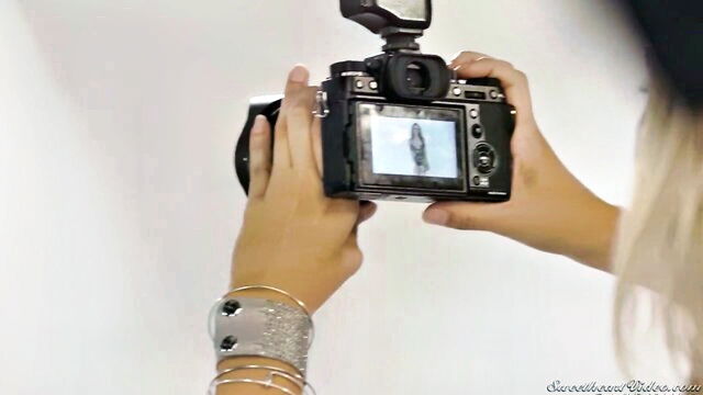 sarah vandella - hot lesbians doing foreplay