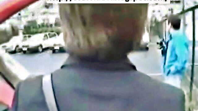 girls shitting on command