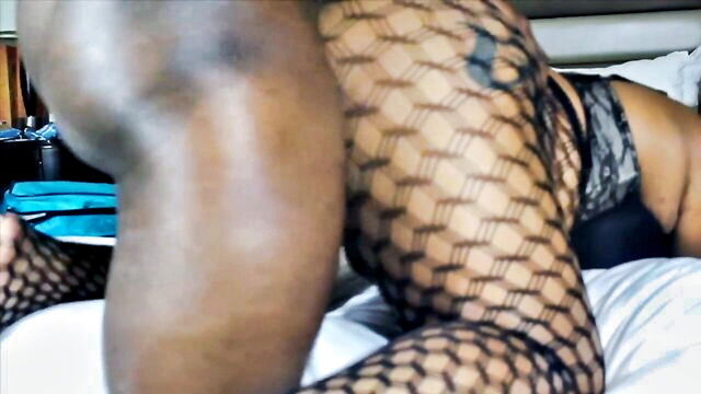 yingtakingyang - thick indian babe gets ebony creampie