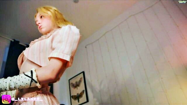 little anitta - littleanitta ass shake