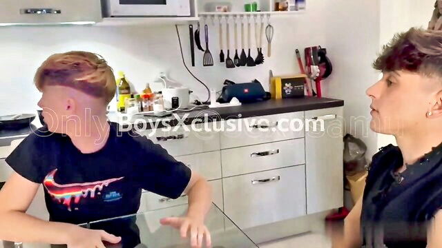 gay, samuele, video gay - samuele cunto gay alert