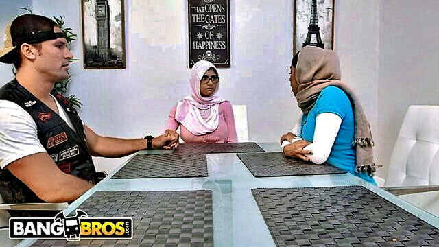 mia khalifa - latina mia khalifas big tits and big ass in action