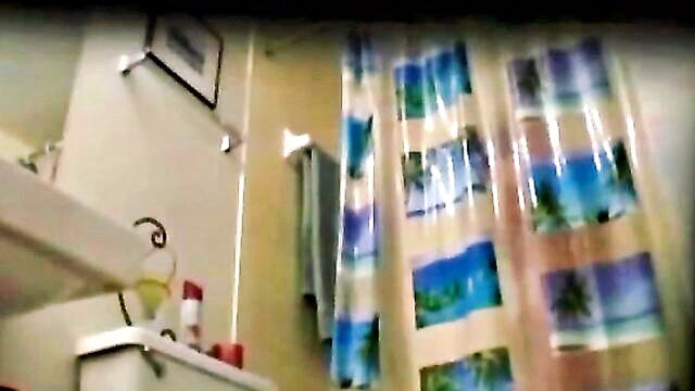 secretly watching my sisters best friend a voyeuristic encounter : kilback_travis
