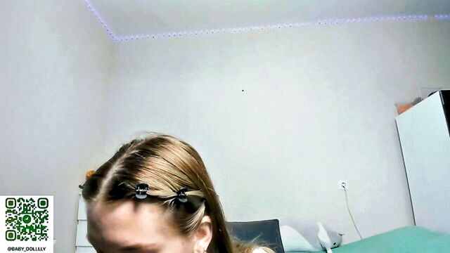 kiki hiils - kikihiils chaturbate video