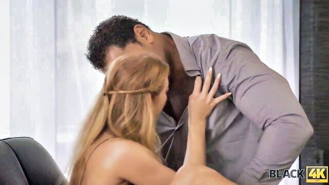 Chrissy Fox - black hungertest begs for deepthroat Black4K