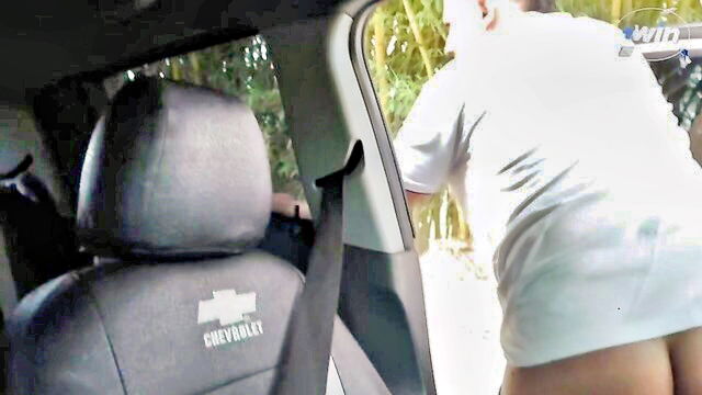 colombia, amateur, blowjob - pregnant cougar outdoor sex