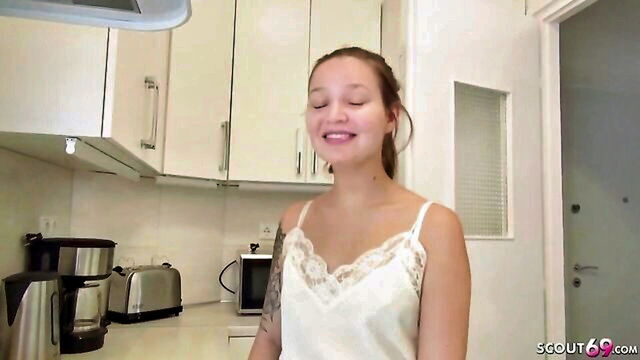 Mia - deepthroat teen streetgattita