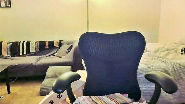 micminx - hot pussy moan chaturbate