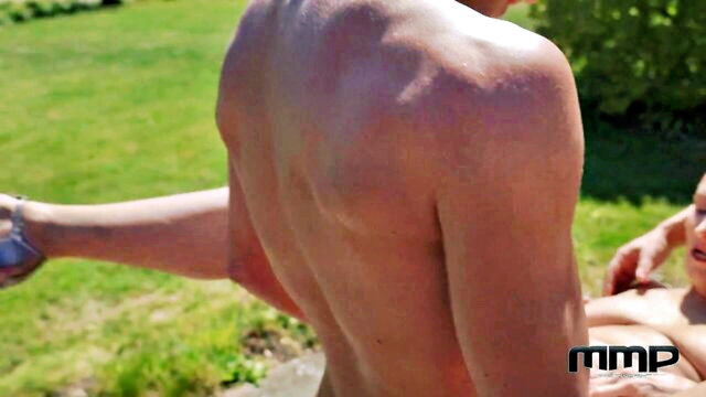 christina santes, laura red - threesome with nicovега