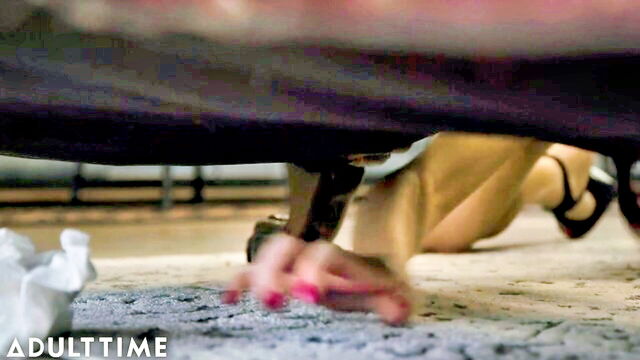 sabina rouge - public pussy play with sabina rouge