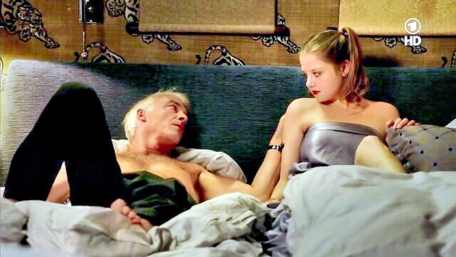 jella haase - jella haase topless