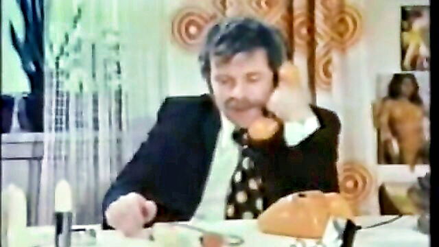 golden geissel pissing vintage