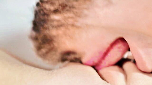 female orgasm, pussy licking, amateur porn - orgasmic pussy licking video