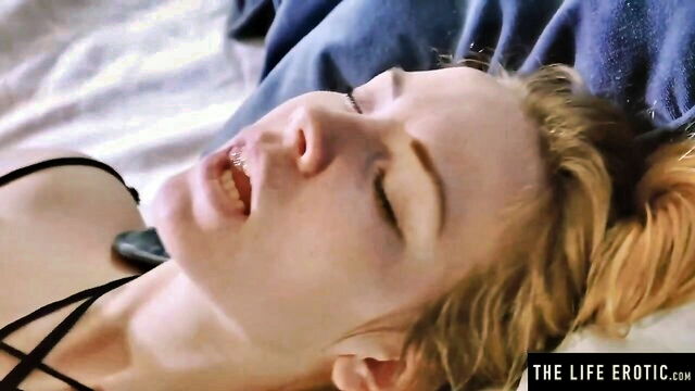 hot lesbian, hot lesbians, intense orgasm - hot lesbian strapon action