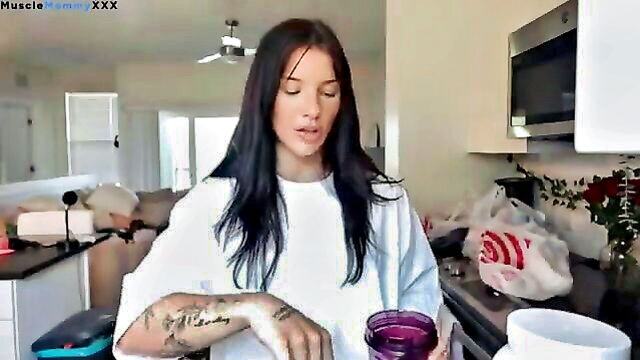 youngla try on haul vlog