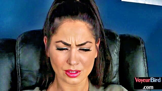 office secretary cfnm gets aroused by male colleagues solo session offers money for more : Lady Voyeurs HD