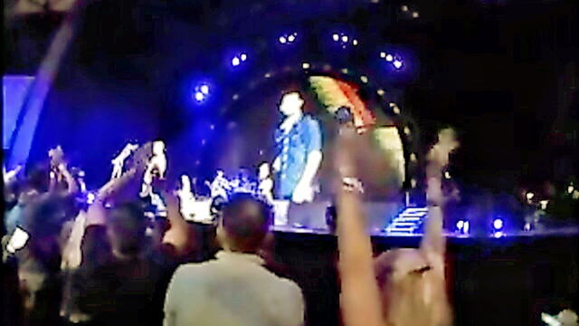 blowjob, concert, boyfriend - blowjob in the middle of the concert