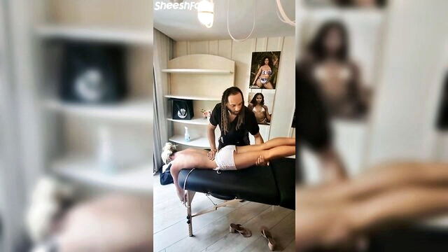 livvy dunne - big ass massage leak