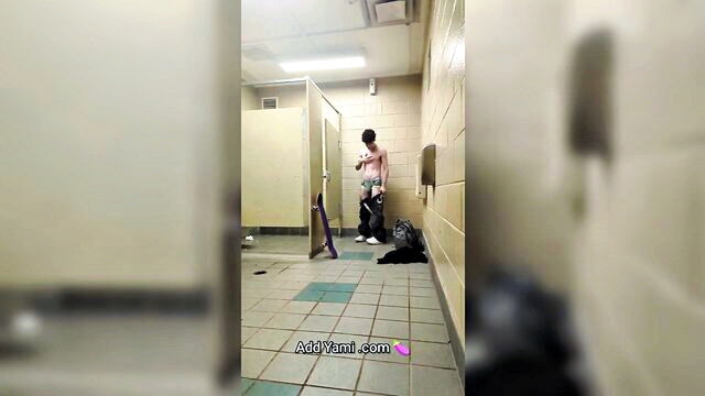 hung internet boi - legendary college girl tiktok bathroom bust